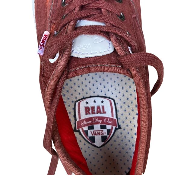 Vans Burgundy Suede Classic Low Top Sneakers Size 11 - Picture 4 of 8